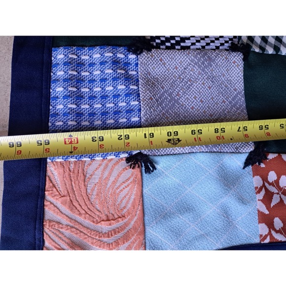 VINTAGE HANDMADE PATCHWORK QUILT 76 X 66 - Picture 5 of 9